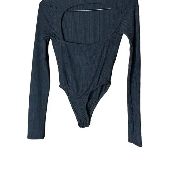 Boohoo Mock Neck Long‎ Sleeve Ribbed Bodysuit Size 2 - Picture 4 of 8